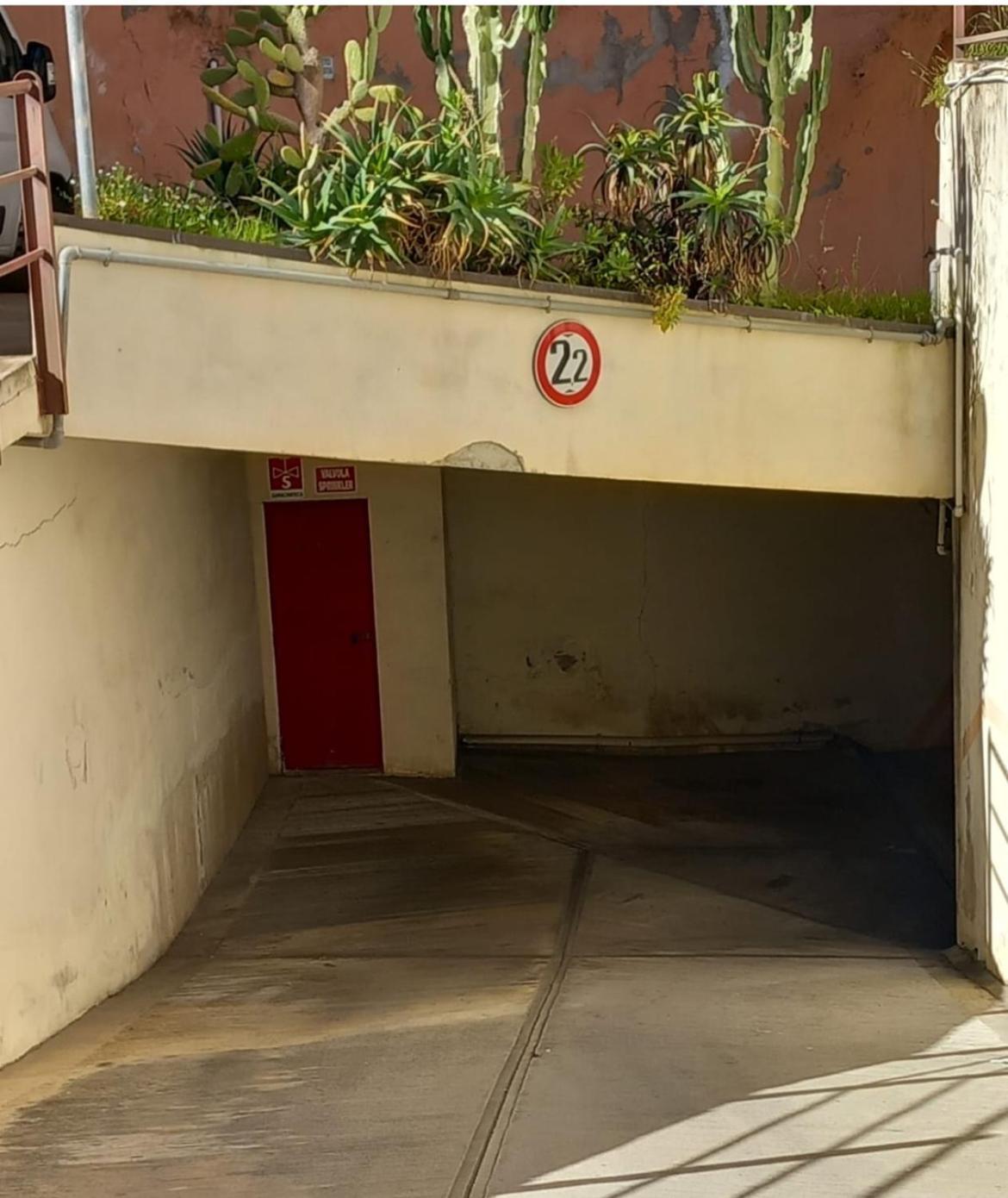 Casa Rosa Lucia Centrale Con Parcheggio Санремо Екстер'єр фото