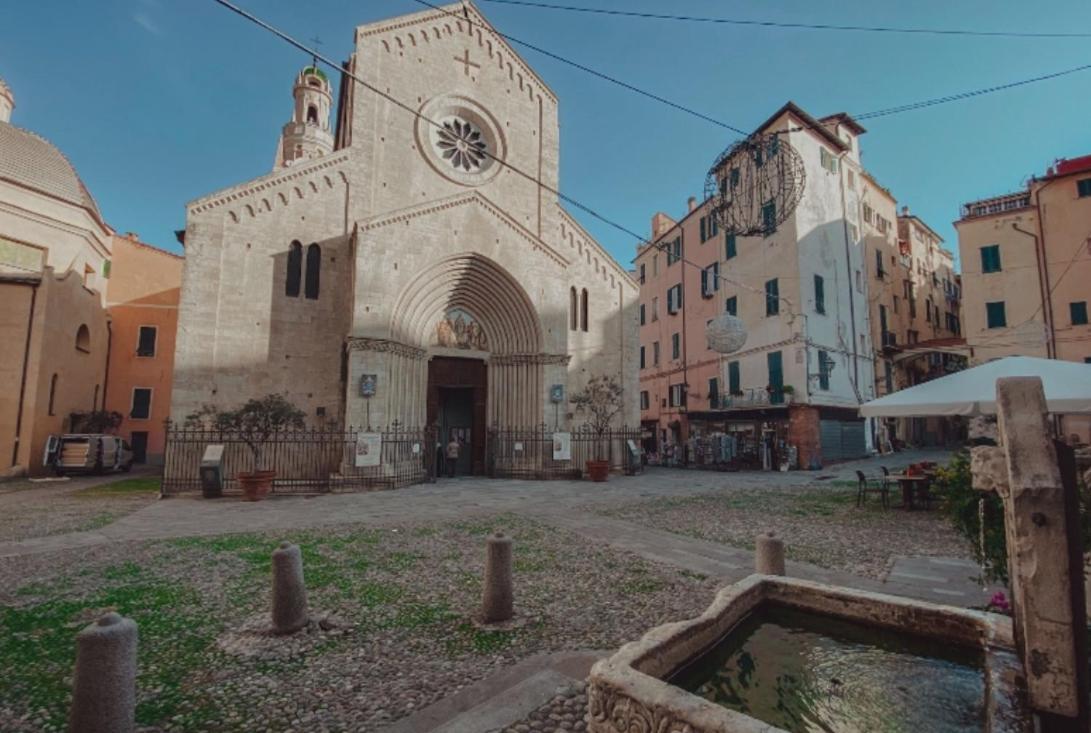Casa Rosa Lucia Centrale Con Parcheggio Санремо Екстер'єр фото